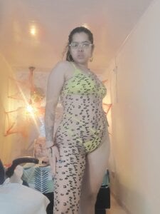 alexa-cooper- I am a lovely little panther Pic 2