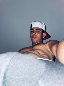 sebastian-loboHot Sebastián图片