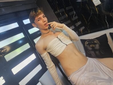 Stefany_PiInk SEXY STEFANY Pic 8