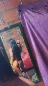 _Diviine_karoll_ Public Pic