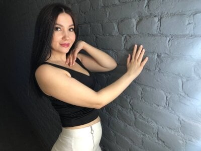 AlexaCruze