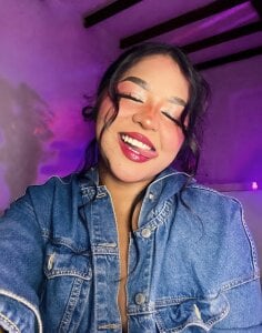 Isabella_Belmont Smiling at life Foto 3