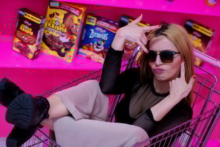 julietaanalsquirt supermarket Foto