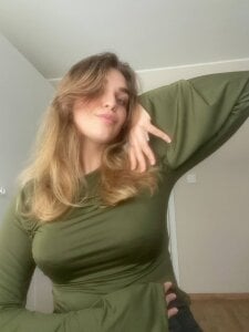 Cara__Mell
