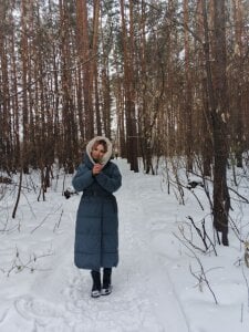 Miss_Elsa_ Winter photo shoot in the forest🎄#winter#forest#snow Pic 2
