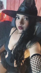 ashley_Olsen Halloween your little witch Pic 3