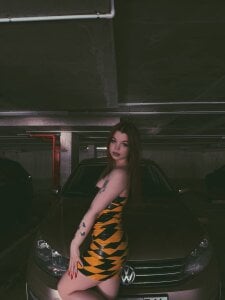 In the parking lot de Margot_Rose Fotos XXX