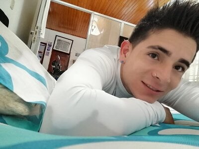 Thomas_and_lyan Public Pic 6