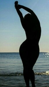 FeminineLady Public Pic 2