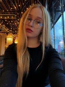 NeliaStarnaud Public Pic 3