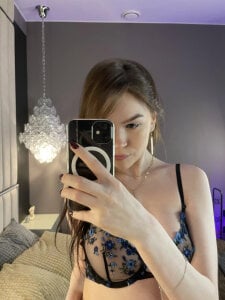 WandaHeat My sexy lingerie Pic 6