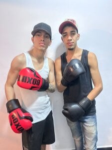 thin-straight Public Foto 5