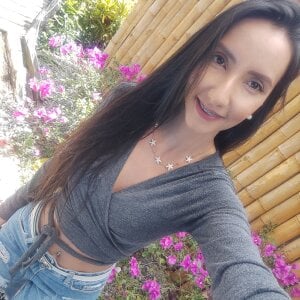 annakellergo1 enjoying a walk Pic 4