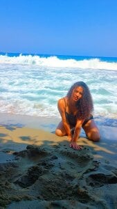 BRENDITAJHAN 🥰On the beach 🏝️ Foto 4