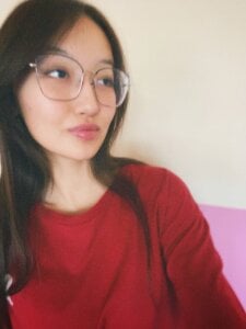 LinaClous Public Pic 3