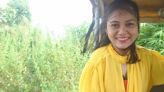 SuupaStar Pinay Stepmom Pic 5