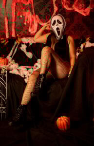 samaara_ Bewitched by your fantasies👽💀 Gambar