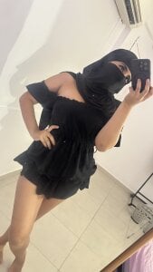 Jasmin_hamdanのThey say that desire is in the details... do you notice them?の 2枚の写真