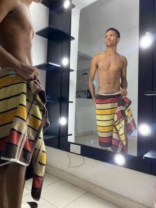 Liam_Taylor18Public图片 3