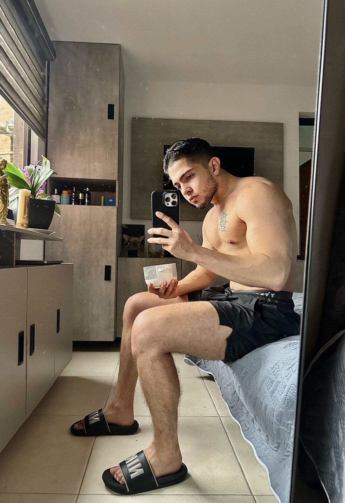 صور GrantBlake الرائجة  1680