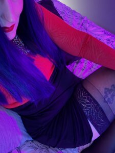 MidwestMilf79 First Show Prep Pic