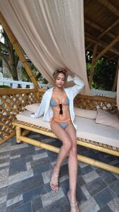 EmmyCortez “My favorite spot... ready for you 😈” Pic