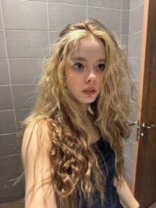 TiffinyMergist Wow, look at my curls! Foto