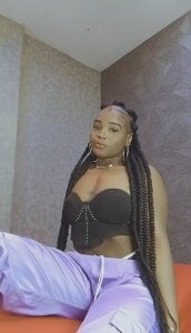 IrisHerrera_ Do you want me on ur bed? Foto 4