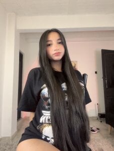 aly_golden_ Your princess Aly 🤍 Pic 2