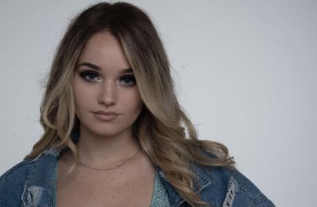 AhriAngel Angel girl Pic 2