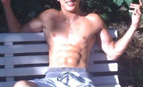 A_Shy_French_Guy Public Bilde