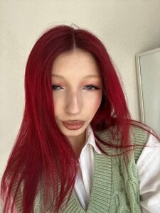 Alissa_kiss Public Pic 4