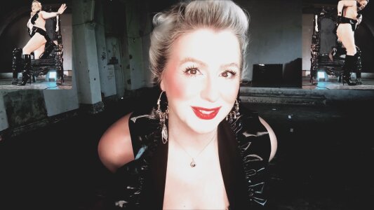 GoddessAlimony HALLOWEEN QUEEN screengrabs Pic 2