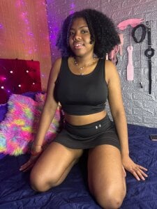 Public de Sara_Anal_Latin  2 photos