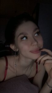 DanielaKrabbe Silence of night and thoughts in dark Pic