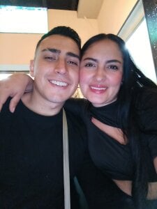 JuaNiCOL Stealing kisses and smiles Pic 2