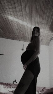 Couple_Moth666 💜Jennifer and her pregnant belly💜 Pic 3