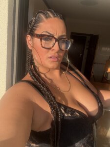 Melyss20 Public Pic 2