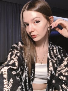 AnnWaddie Public Poză