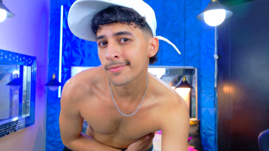 Today I was with a cap hehe 🧢 de Alan_Del_Reyx  2 photos