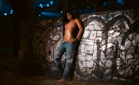 chloe_sullivannn innocent devil  3. fénykép