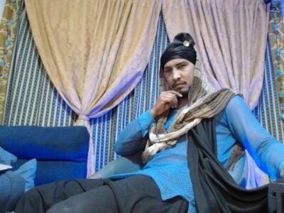 ElCaballeroNegro24 hetero indian hot lonely Pic 2