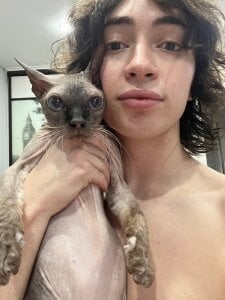 AlanReckless me n cat صورة واحدة|AlanReckless me n cat صورتان|AlanReckless me n cat  صور|AlanReckless me n cat  صورة