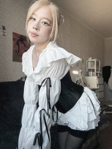 NickAnny Anny blondie Pic 6