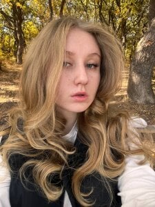 PriscillaPowell end of fall❤ Pic 4