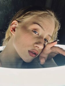 EasterHatter 1 day woth 2 besties Pic 2