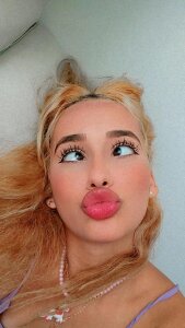 latincarla_hot