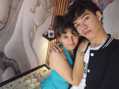 MiaBella_and_Max Public Foto 3