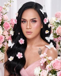 PlayfullBella Eyes on me !  2. fénykép