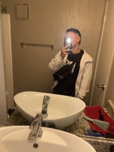 Jordan_Blanco 🥷🏻🦁 টি ফটো